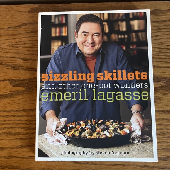 Other - Sizzling Skillets and Other One-Pot Wonders Cookbook by Lagasse,‎ Emeril